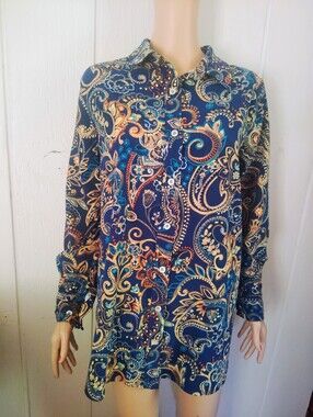 LIKE NEW!! Main Street Blues Paisley Button-Down Tunic. Size M